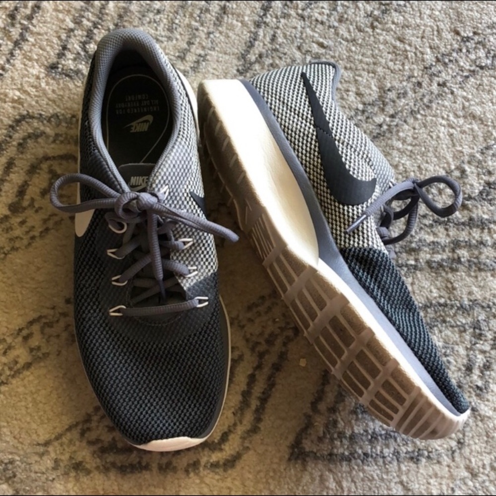 Two tone (ombré) Knit Nike sneakers